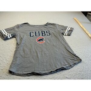 5th & Ocean Chicago Cubs T-Shirt Gray Athletic Stripe Sleeve Medium MLB Baseball